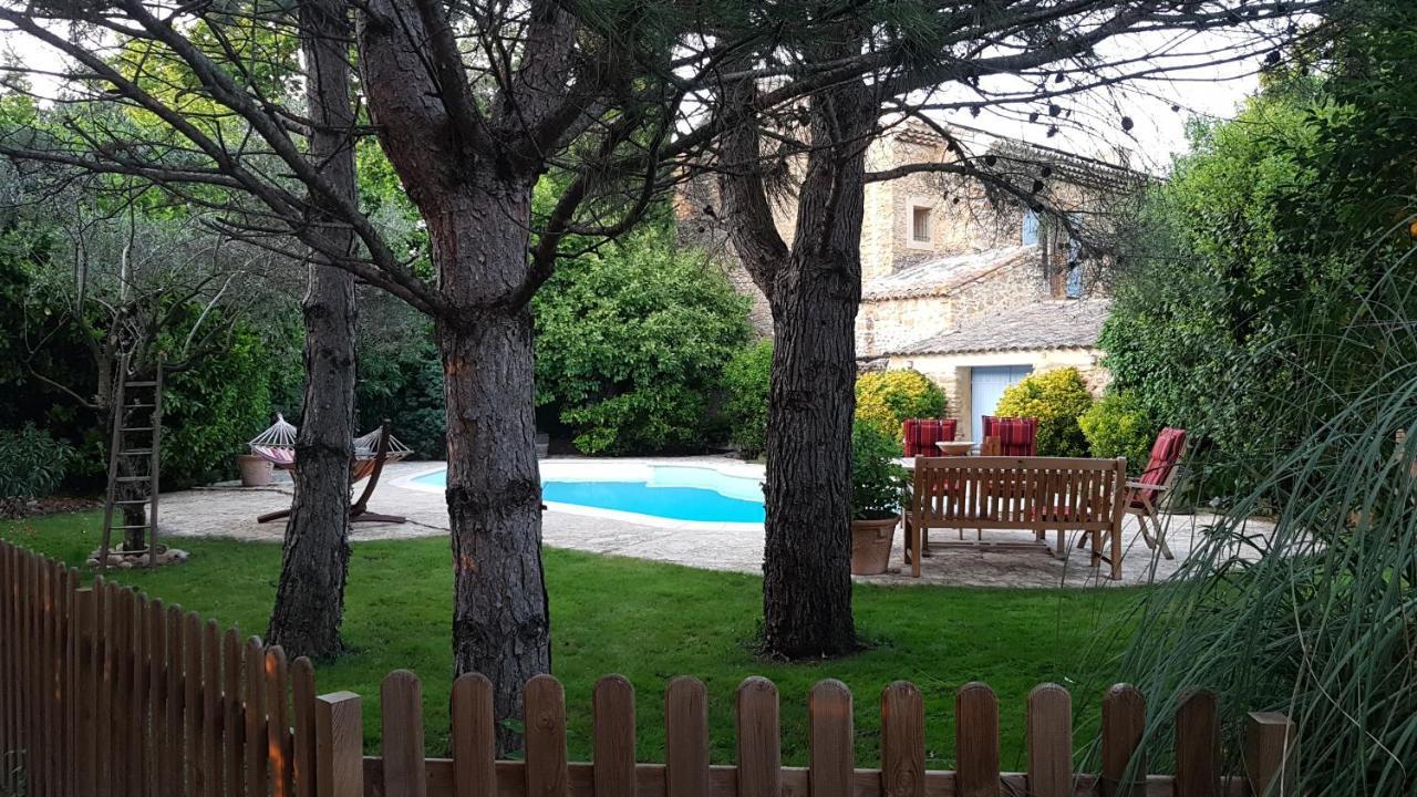 Mas Du Clos De L'Escarrat Jonquieres  Exterior photo
