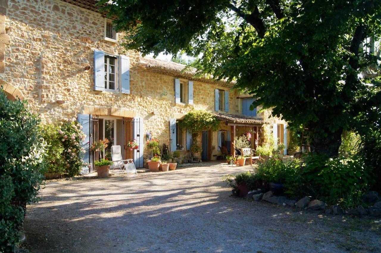 Mas Du Clos De L'Escarrat Jonquieres  Exterior photo